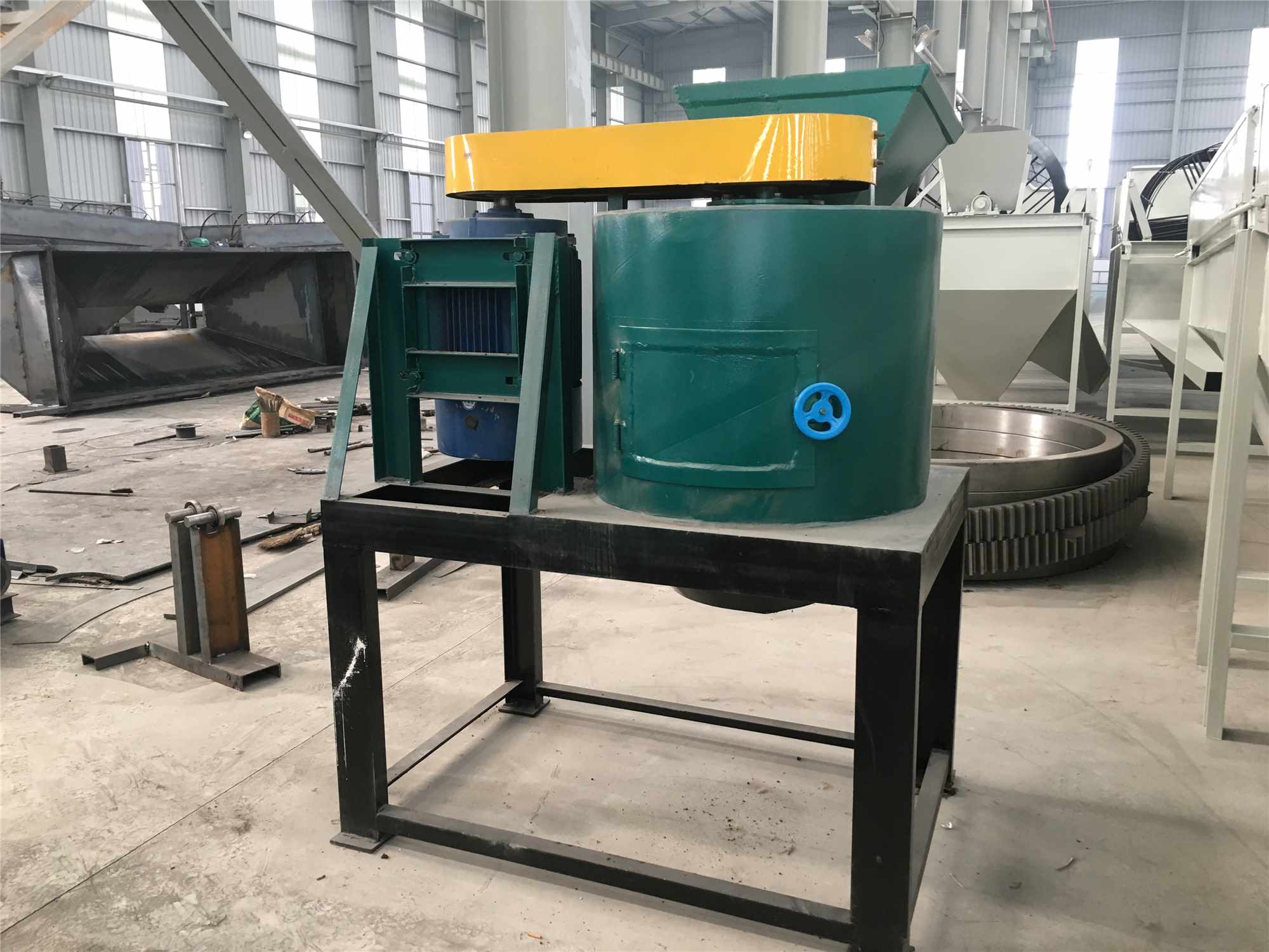 立式粉碎機(jī).JPG1_副本.jpg